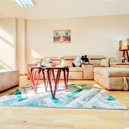 Garden City Apartment In Downtown ไคโร ภายนอก รูปภาพ